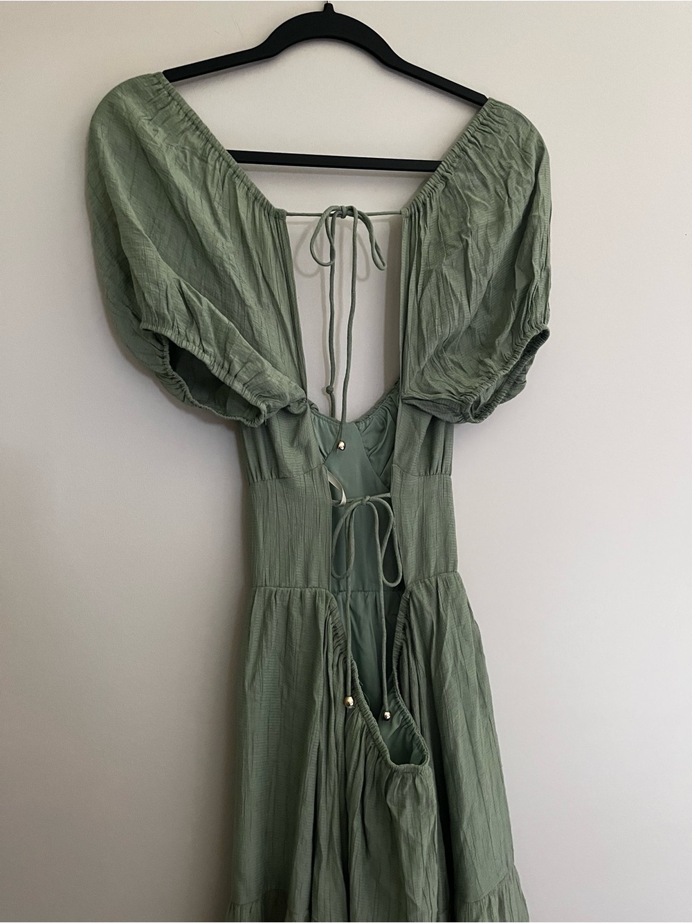 Sage Green Puff-Sleeve Maxi Dress